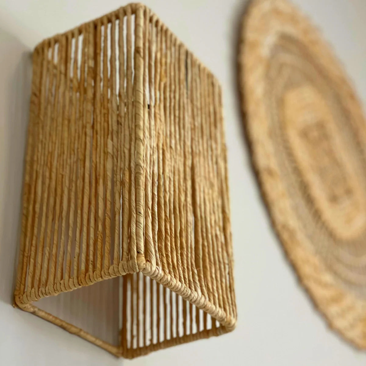 Luminária Arandela de Palha Tanah