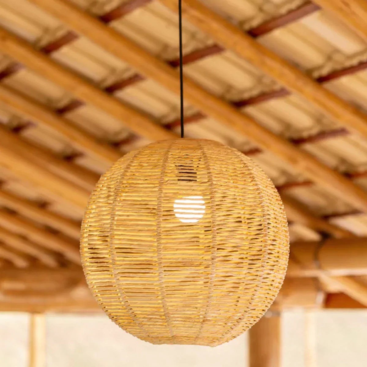 Luminária Pendente de Palha Nawi