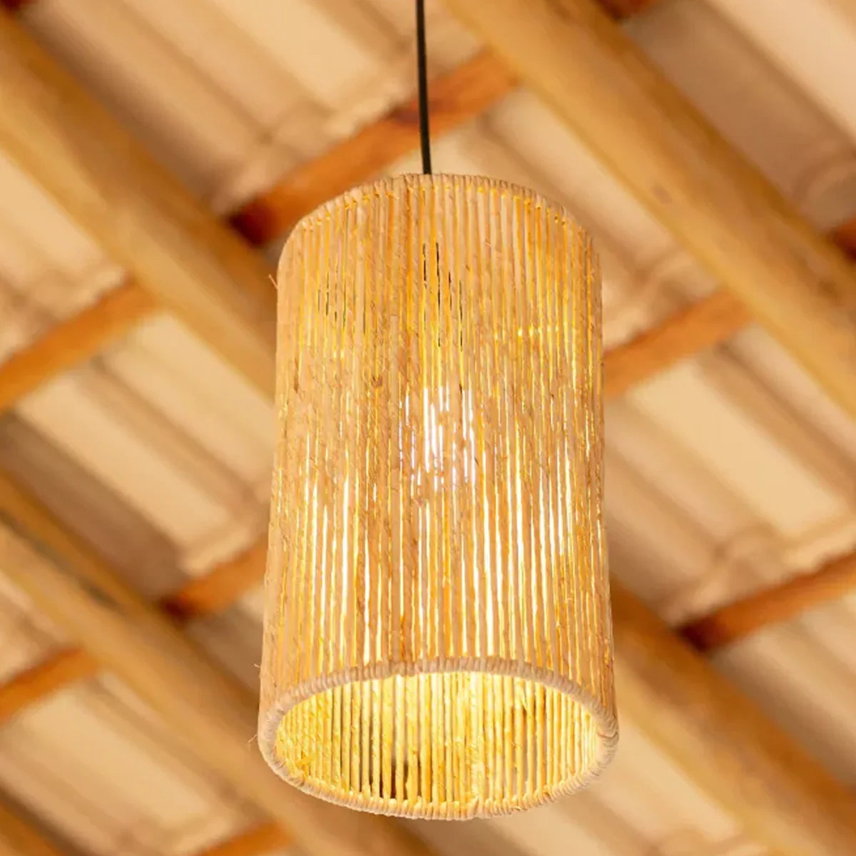 Luminária Pendente de Palha Wasi