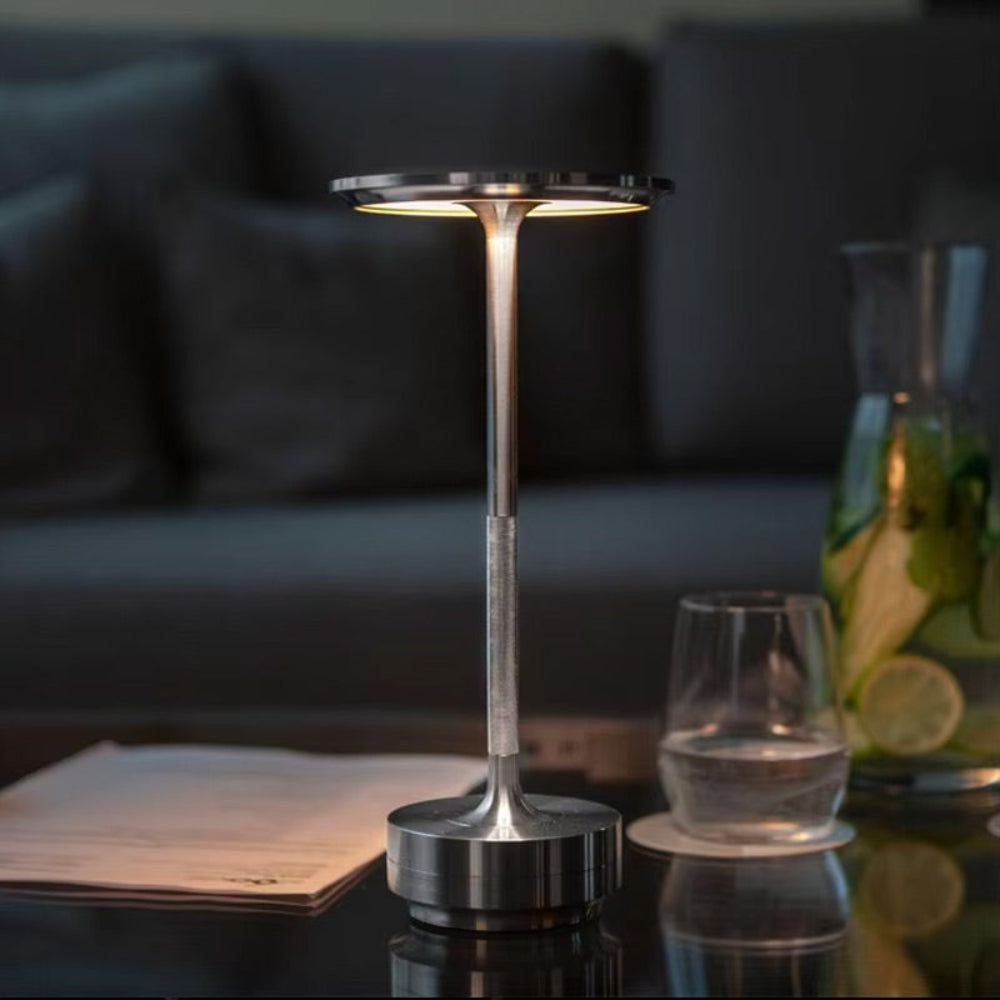Luminária de Mesa LED Sem Fio Metal Light Copenhagen