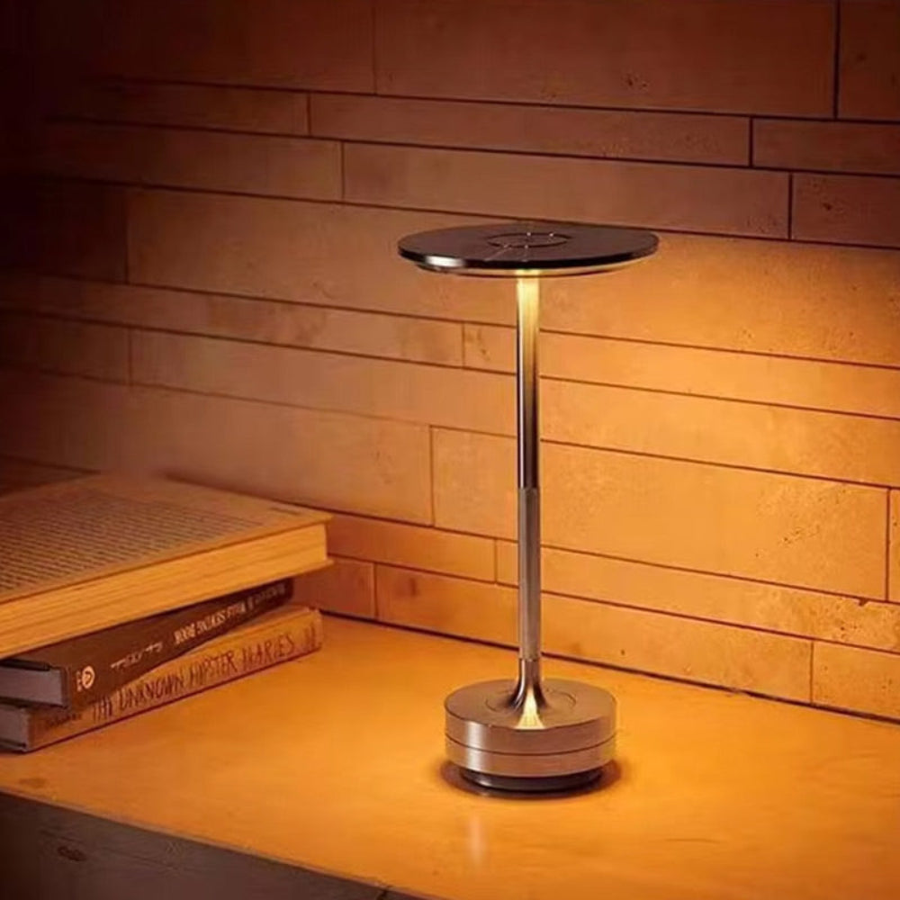 Luminária de Mesa LED Sem Fio Metal Light Copenhagen